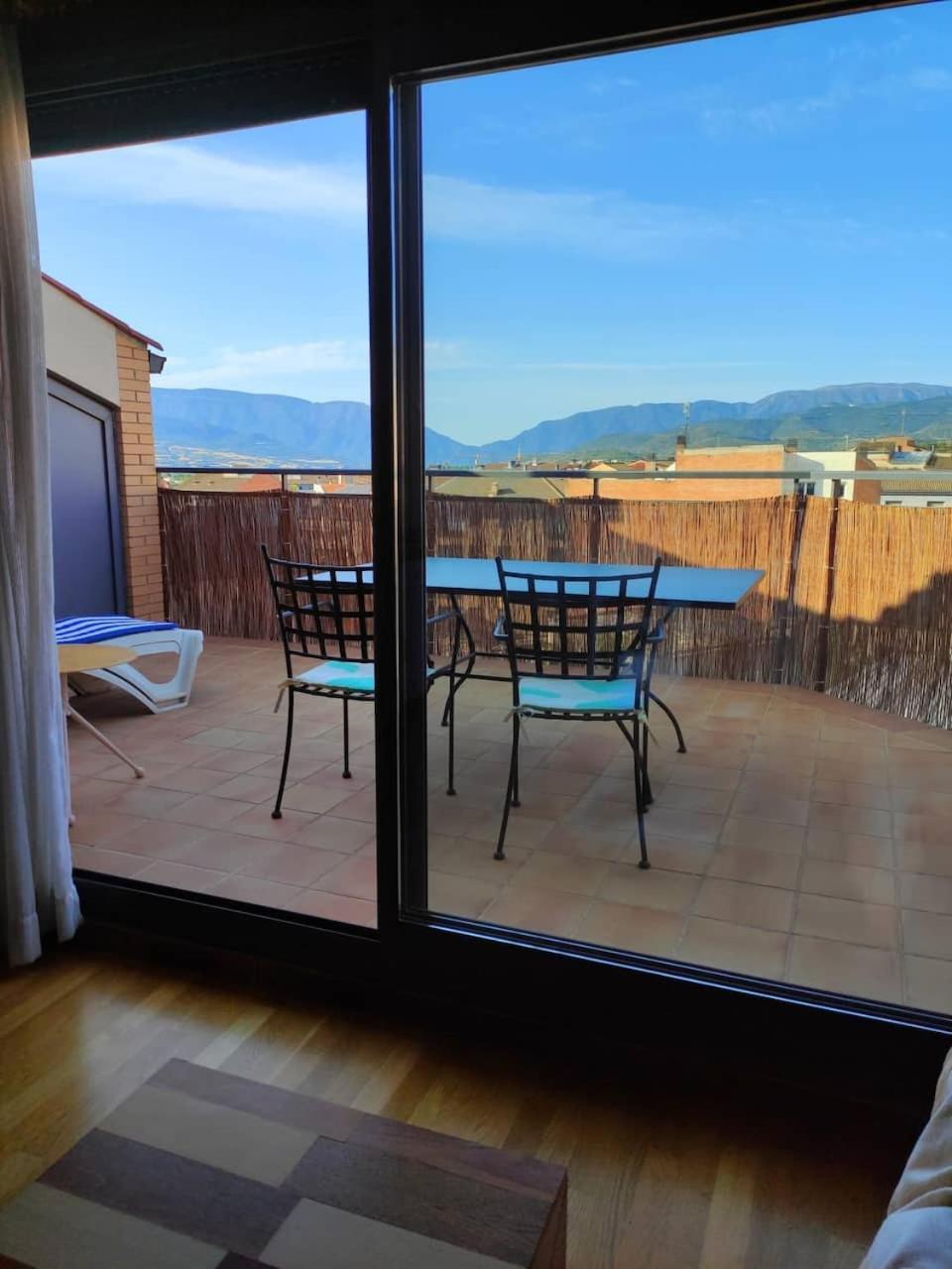 Ferienwohnung Acogedor Atico Duplex En Tremp Exterior foto